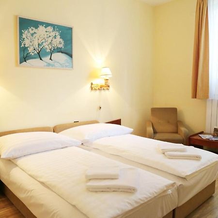Hotel Bara Gellert Budapest Eksteriør bilde